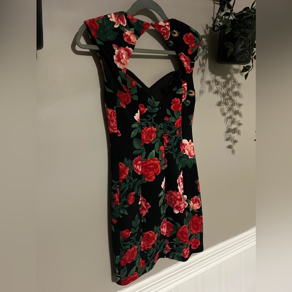 Guess Floral Dress - Picture 2 of 3